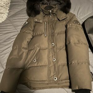 Women's olive green Puffer Jacket with Fur Hood